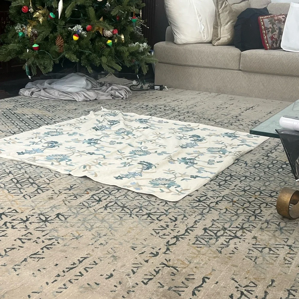 Pottery Barn Liana Crewel Embroidered Table Throw